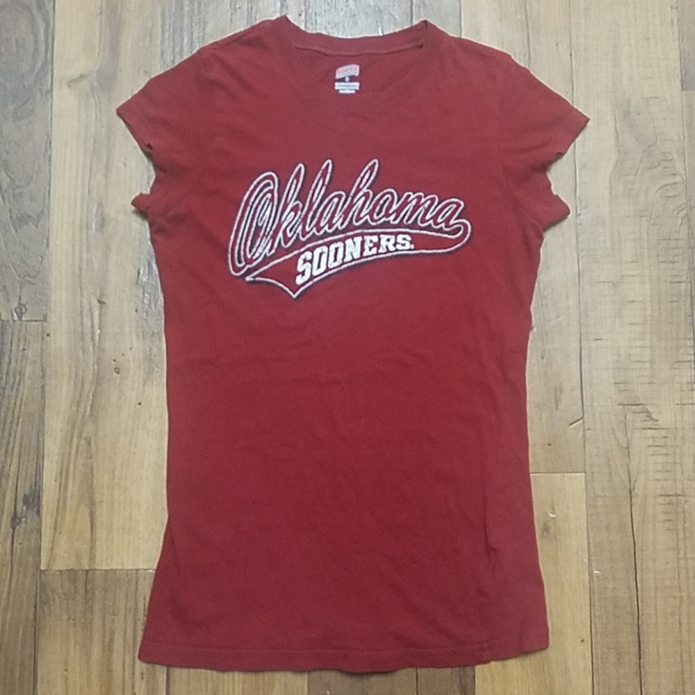 OU Sooners shirt Small